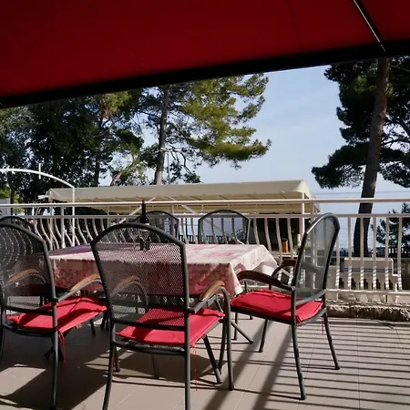 Sesar Krk - No. 1 Iva Apartman *