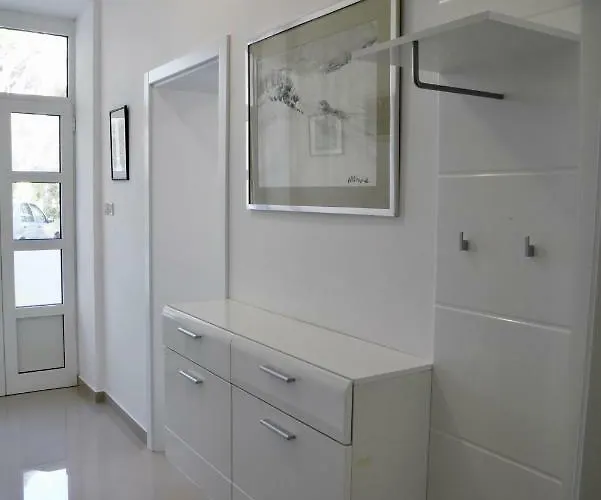 Appartement Sesar Krk - No. 1 Iva *