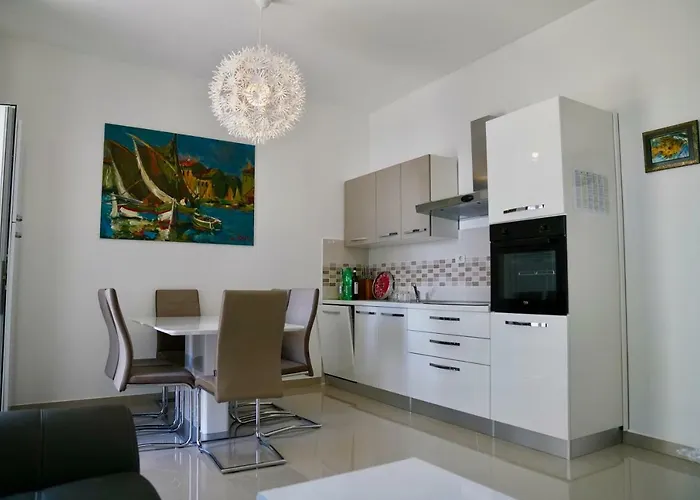 Sesar Krk - No. 1 Iva Apartament